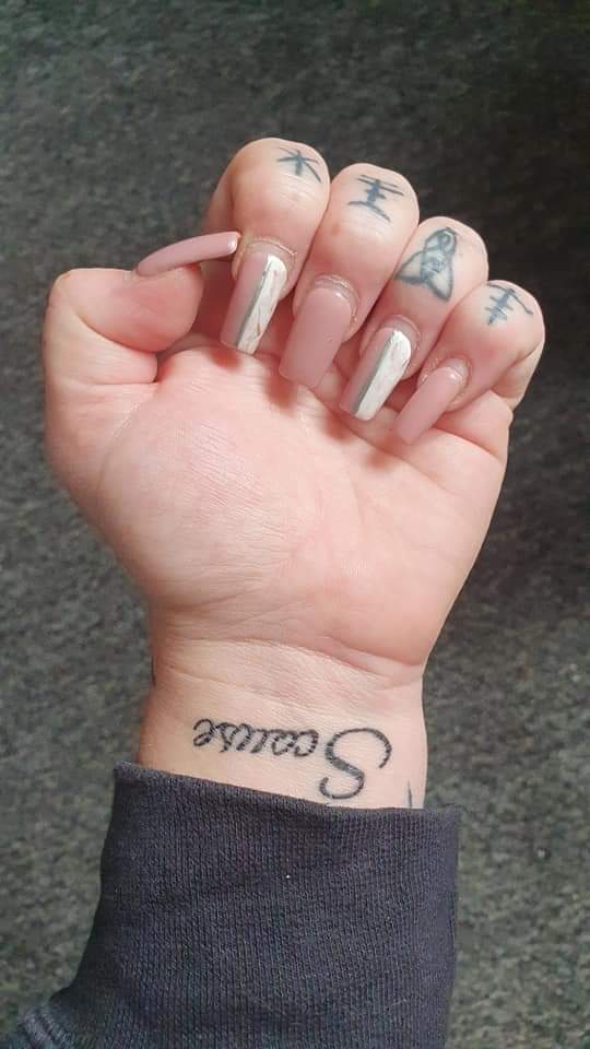 American Nails Galashiels