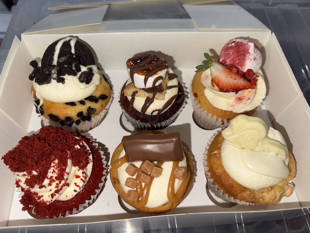 Pretty Little Cakes